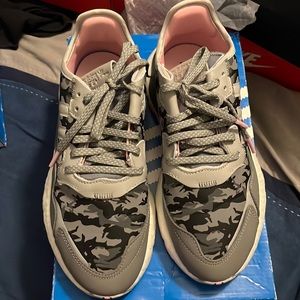 Adidas nite jogger women sz 7.5